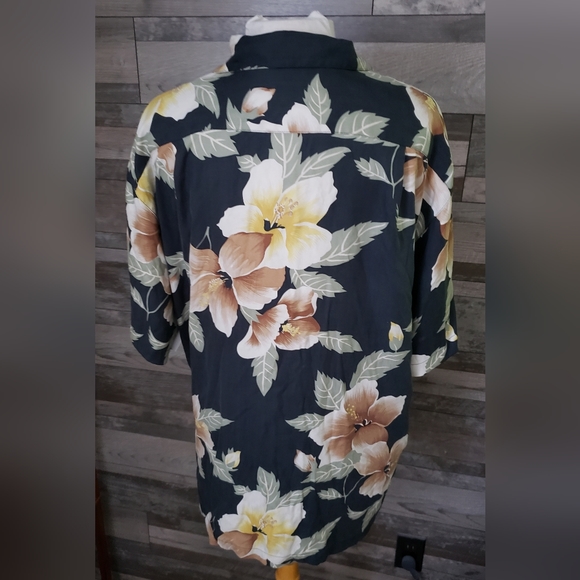NWOT Tommy Bahama Silk Shirt - Picture 2 of 9